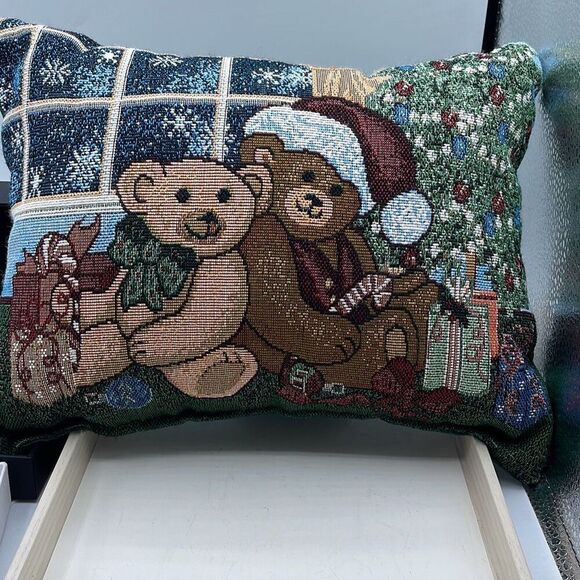 Vintage Christmas bears and tree tapestries pillow. - Picture 1 of 8